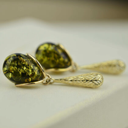 Złote ażurowe kolczyki z zielonym bursztynem pr. 585