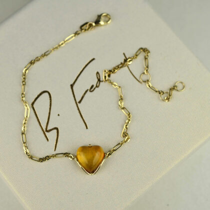 Złota bransoletka z bursztynowym sercem pr. 585