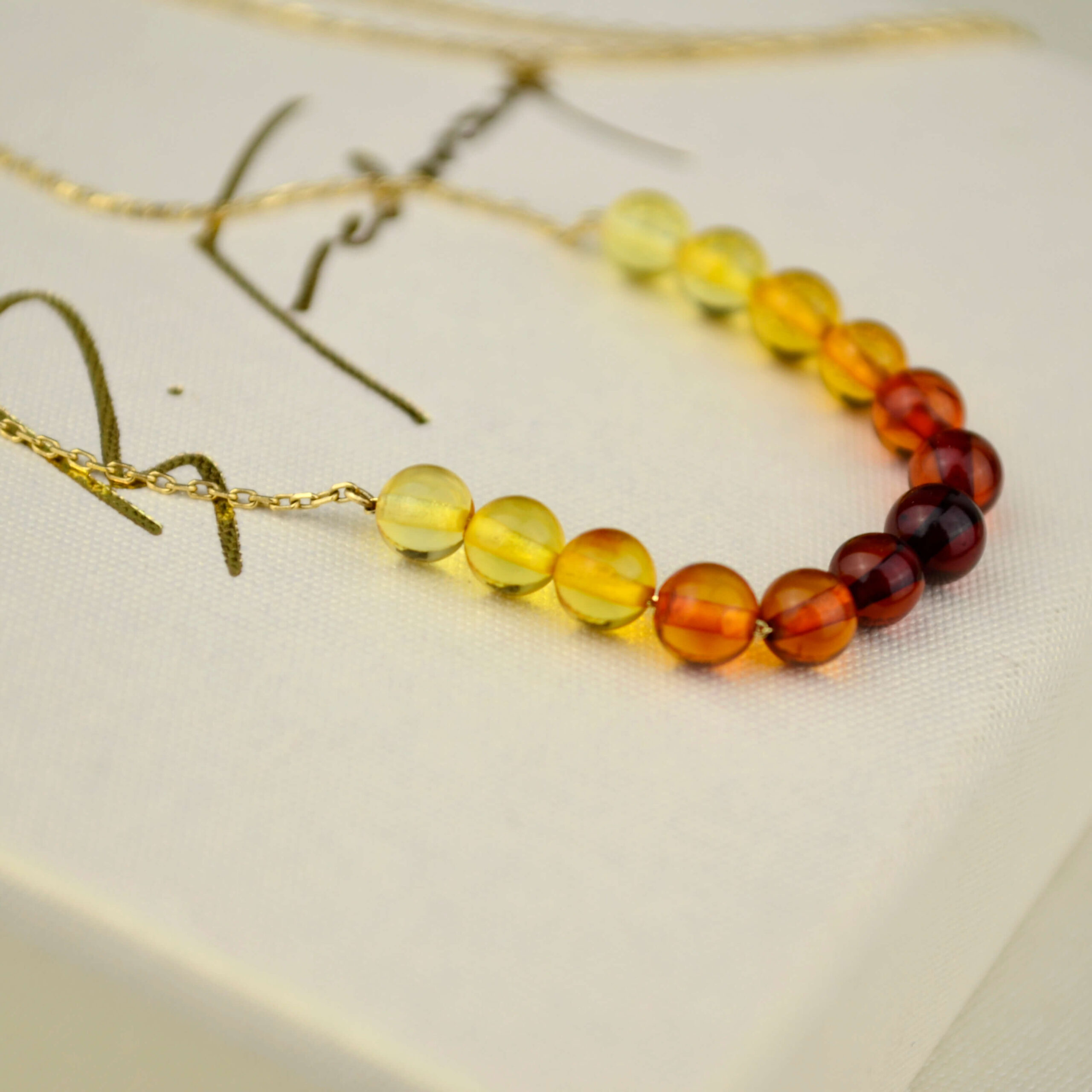 Złoty naszyjnik z bursztynem pr. 585 Rainbow - obrazek 3