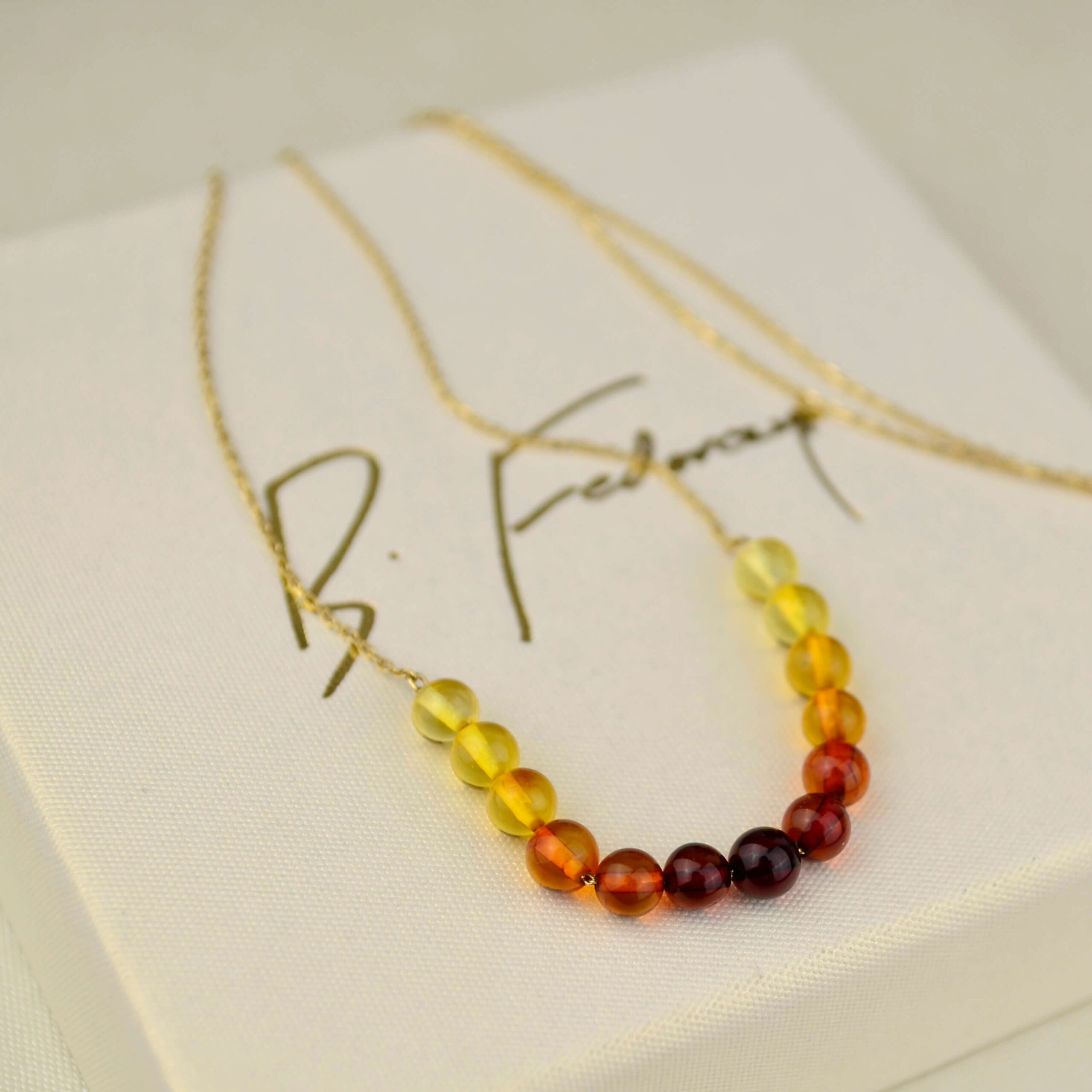 Złoty naszyjnik z bursztynem pr. 585 Rainbow