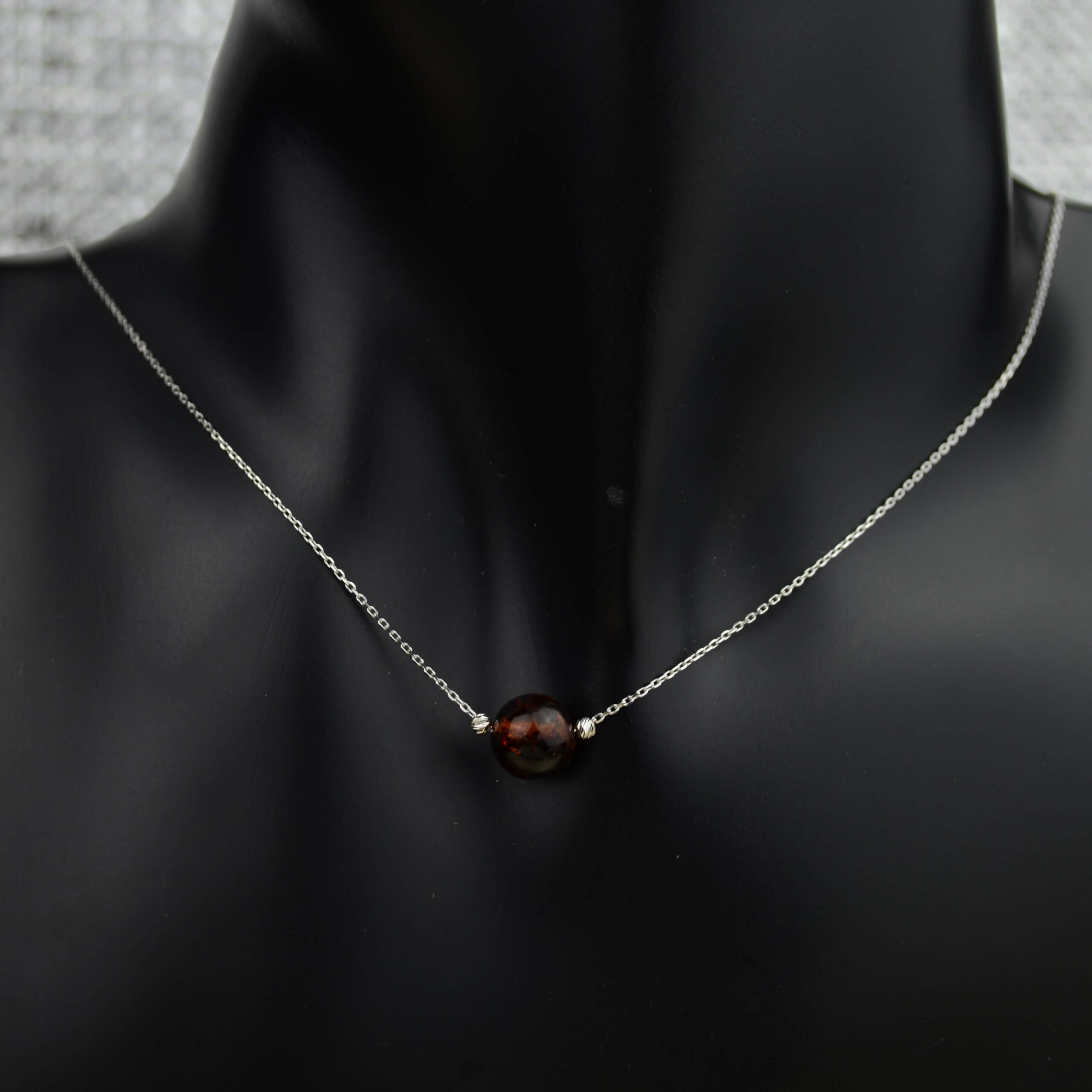 Białe złoto: naszyjnik z koniakowym bursztynem pr. 585 - obrazek 2